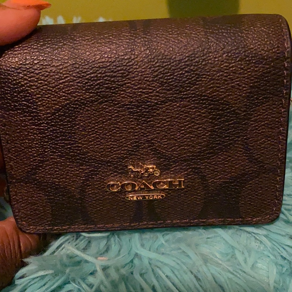 Coach wallet on chain